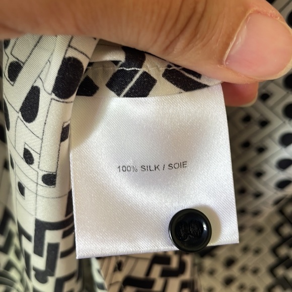 Judith & Charles Patterned Silk High neck Blouse - Picture 5 of 6